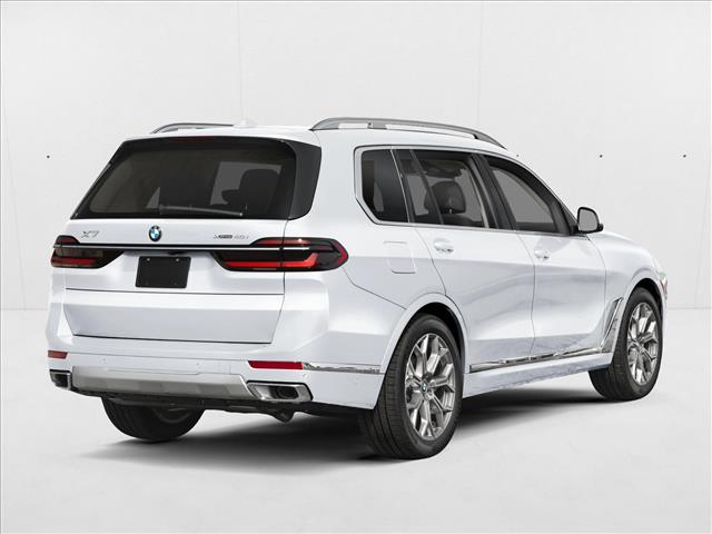 2027 BMW X7 M60i Image 2 of 12