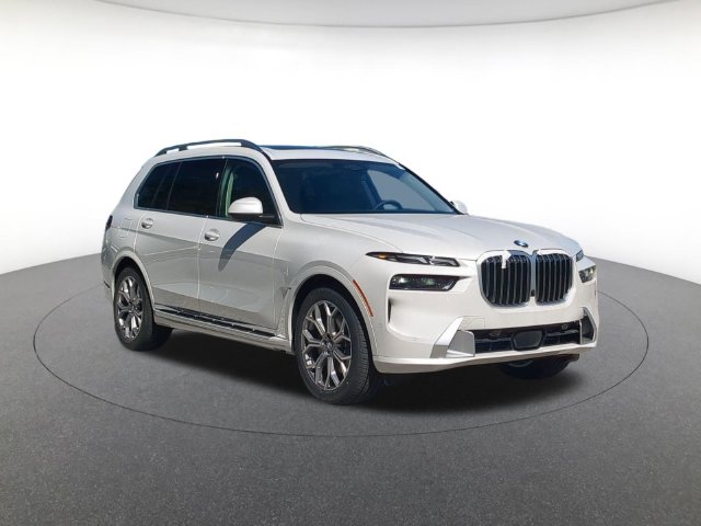 2027 BMW X7 xDrive40i Image 3 of 21