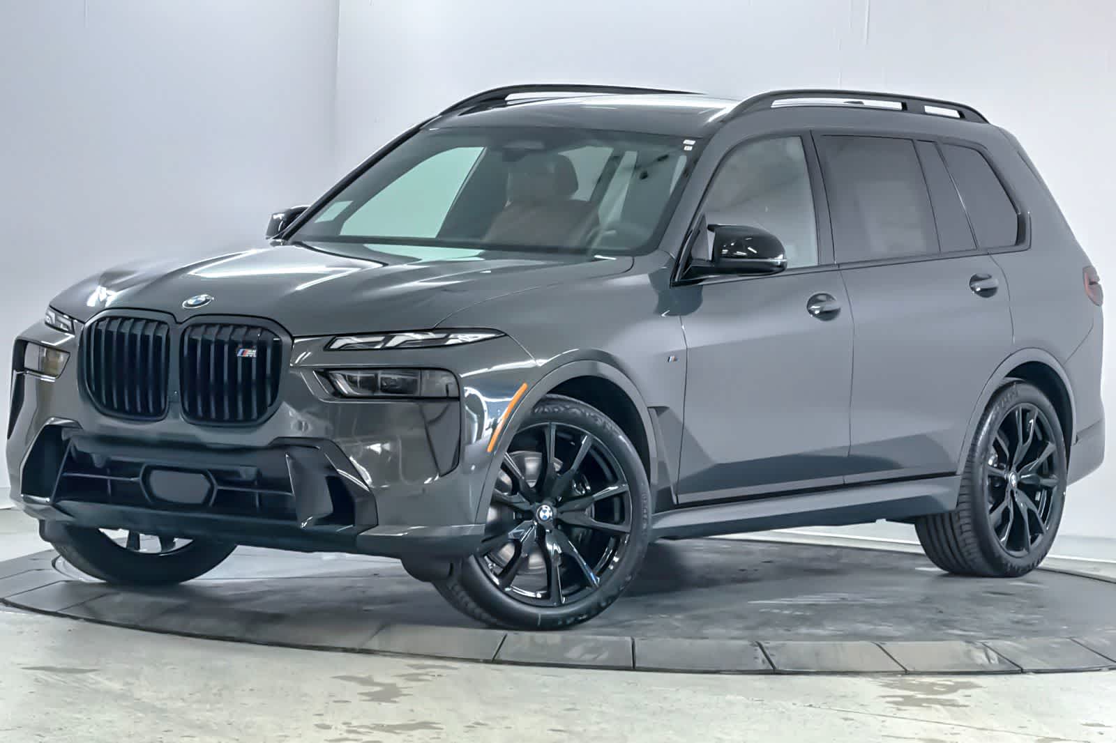 2027 BMW X7 M60i Image 1 of 27