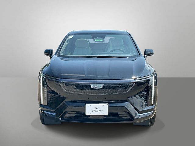 2027 Cadillac OPTIQ Sport Image 2 of 18