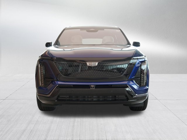 2027 Cadillac VISTIQ Sport Image 2 of 26