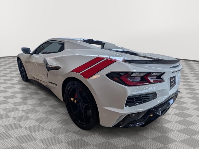 2027 Chevrolet Corvette 3LT Image 3 of 27