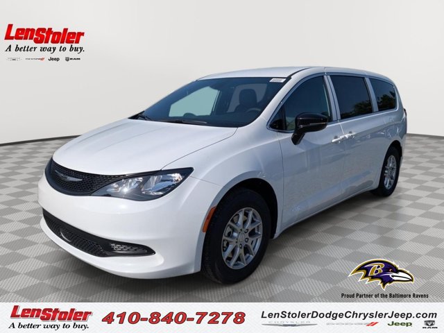 2027 Chrysler Pacifica LX Image 1 of 25