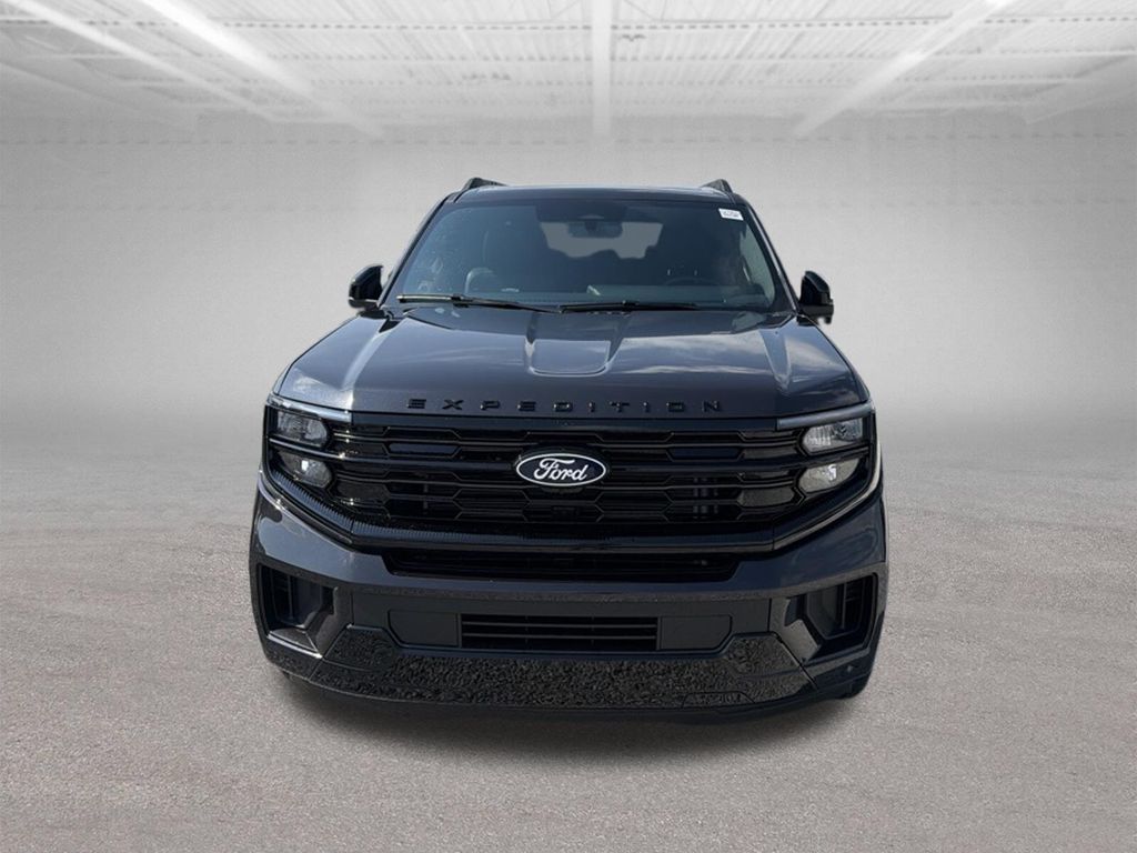 2027 Ford Expedition MAX Platinum Image 2 of 51