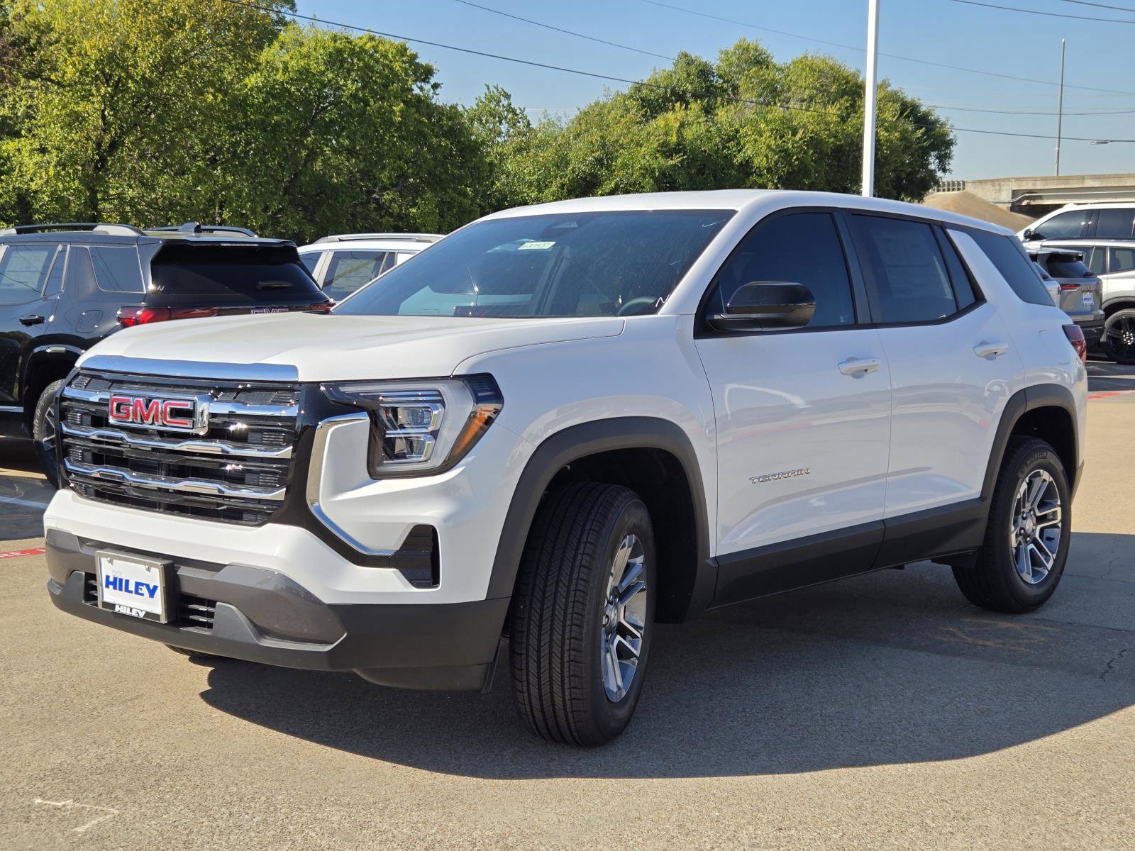 2027 GMC Terrain FWD Elevation Image 1 of 12