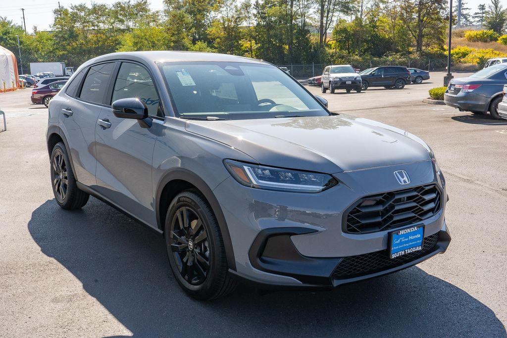 2027 Honda HR-V Sport Image 3 of 29