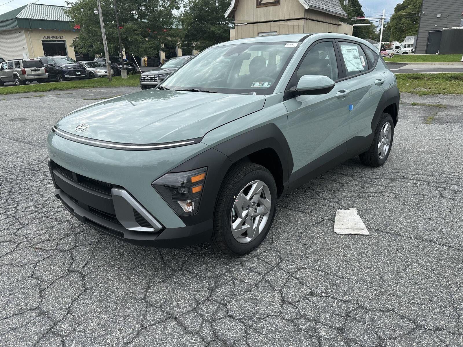 2027 Hyundai Kona SE Image 1 of 32