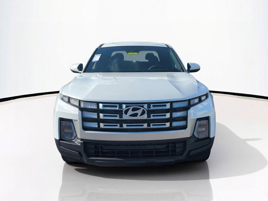 2027 Hyundai Santa Cruz SE Image 3 of 37