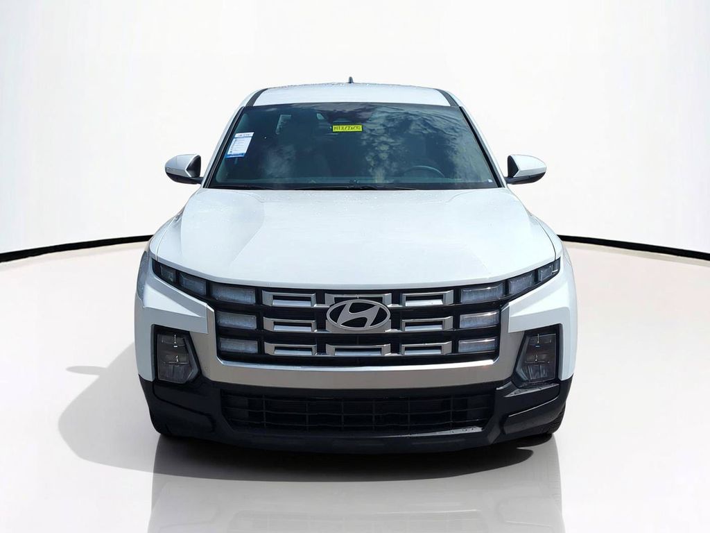 2027 Hyundai Santa Cruz SE Image 2 of 35