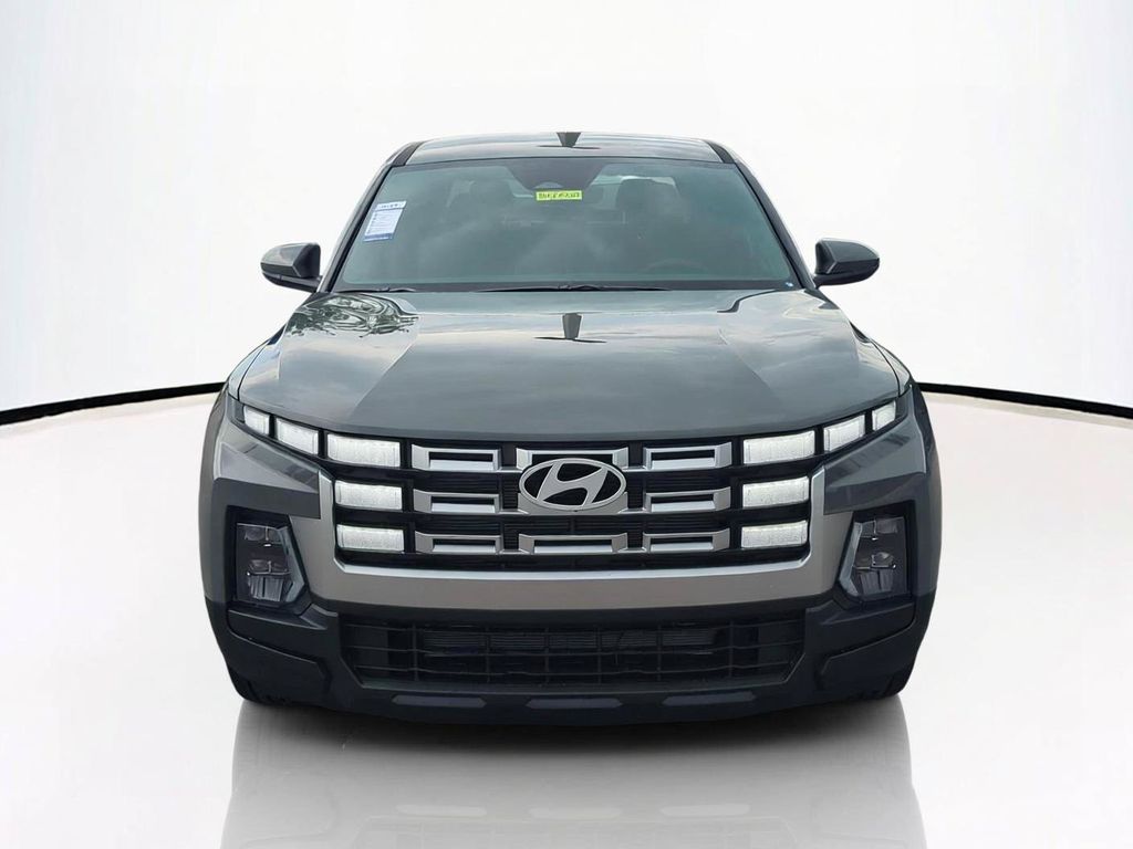 2027 Hyundai Santa Cruz SE Image 3 of 36