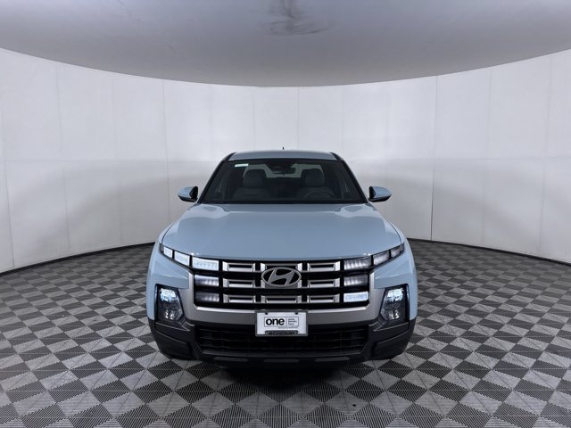 2027 Hyundai Santa Cruz SE Image 2 of 25