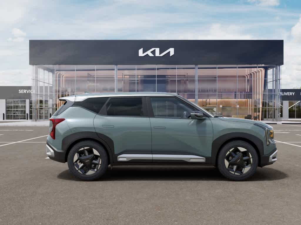 2027 Kia Seltos S Image 3 of 27