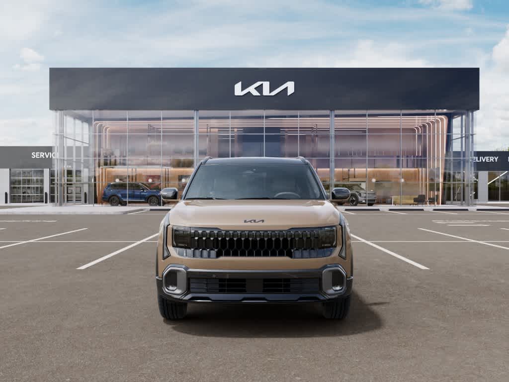 2027 Kia Seltos X-Line S Image 2 of 27