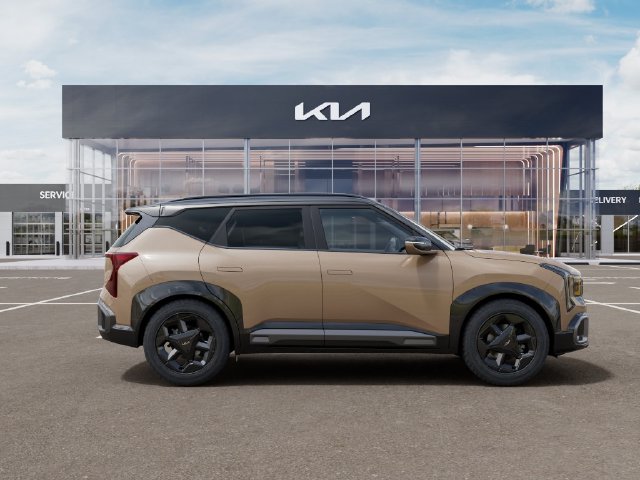 2027 Kia Seltos X-Line S Image 3 of 27