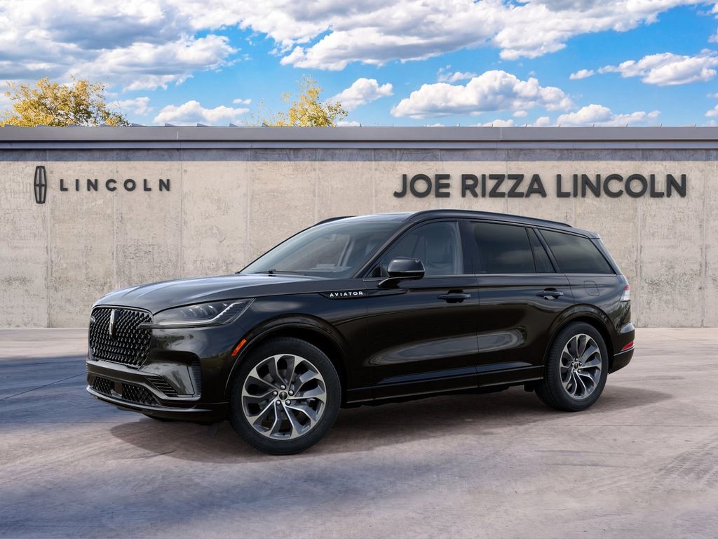 2027 Lincoln Aviator Premiere Image 2 of 22