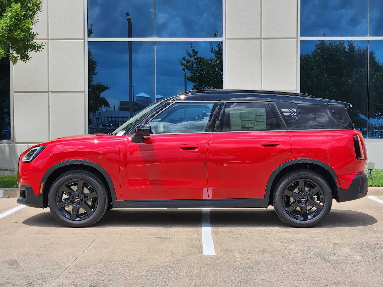 2027 MINI Cooper Countryman S Image 3 of 7