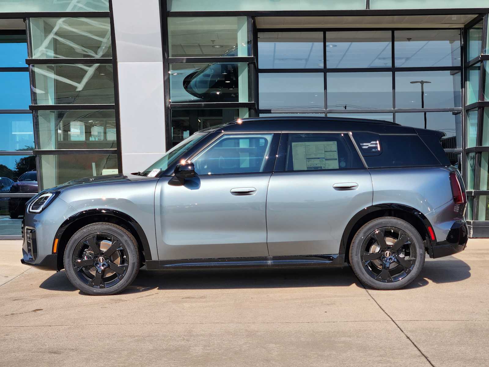 2027 MINI Cooper Countryman S Image 3 of 7