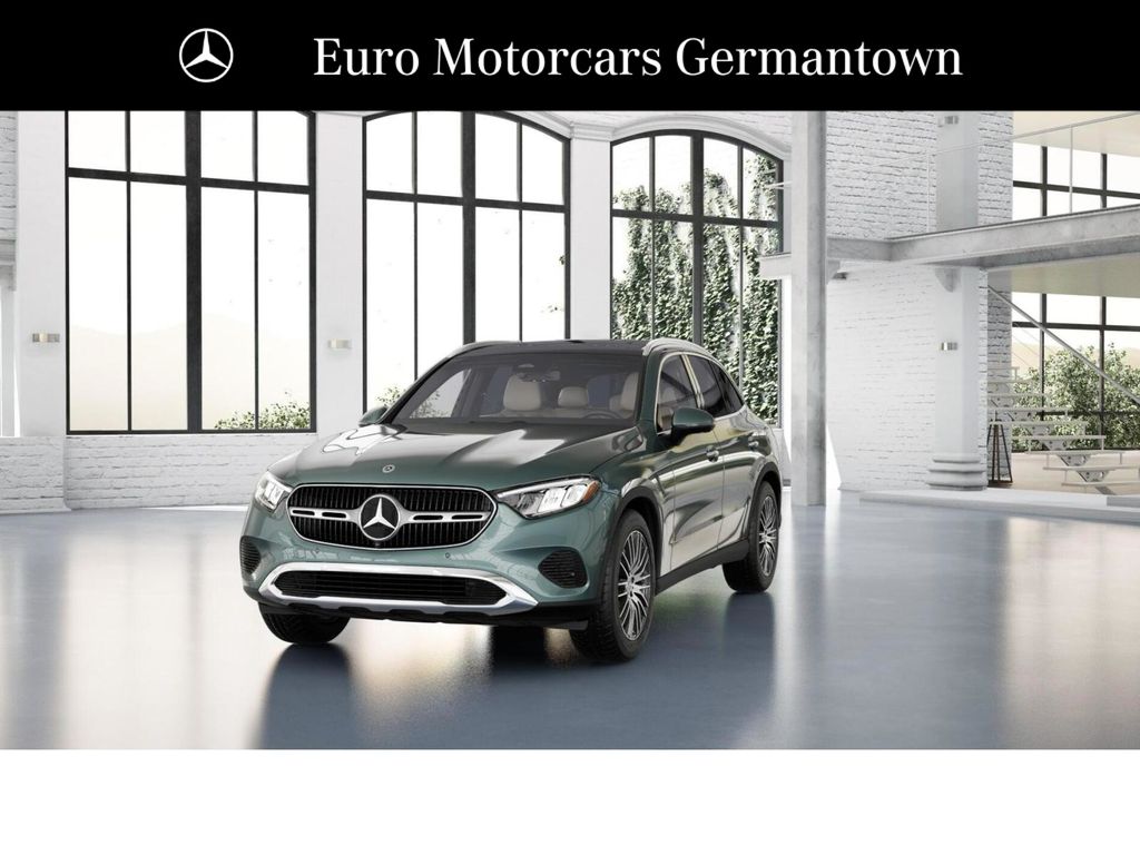 2027 Mercedes-Benz GLC 300 Image 2 of 42
