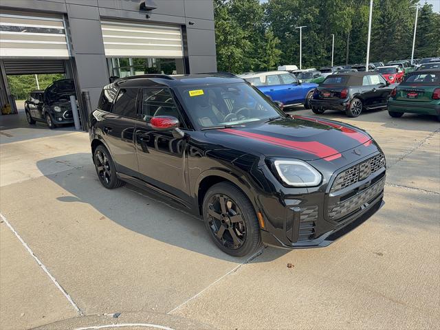 2027 MINI Countryman S Image 2 of 7