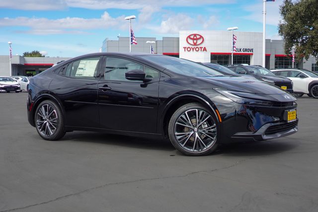 2027 Toyota Prius Limited Image 3 of 33