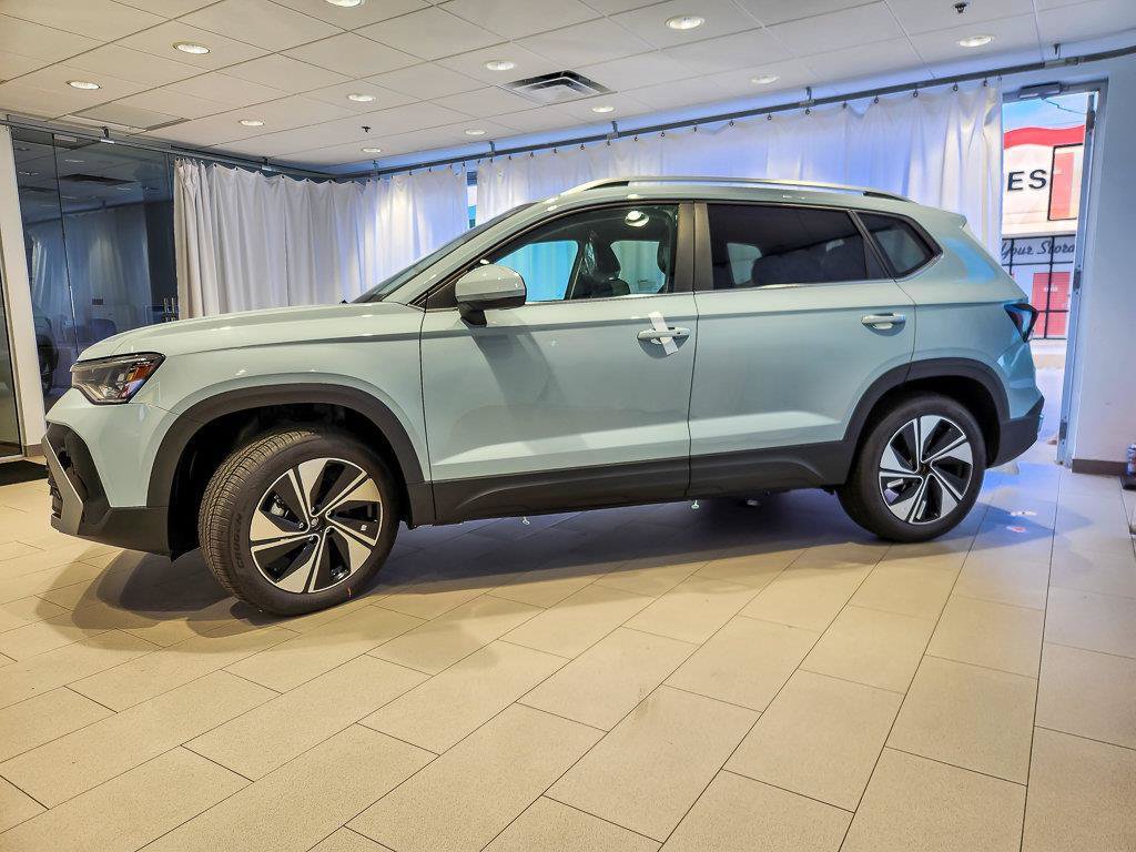 2027 Volkswagen Taos SE Image 1 of 20