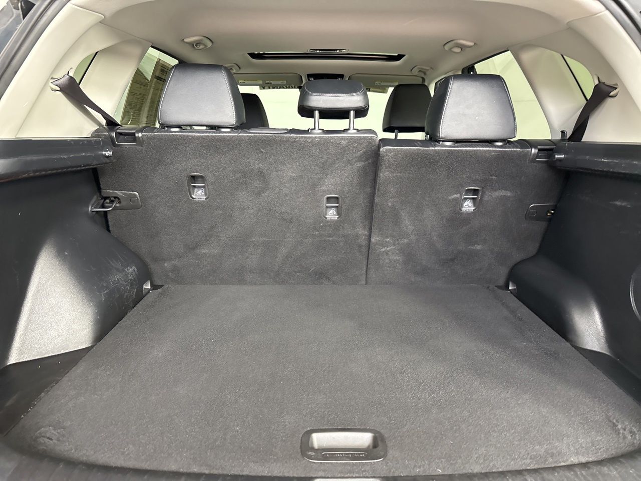 Vehicle image 23 of 34