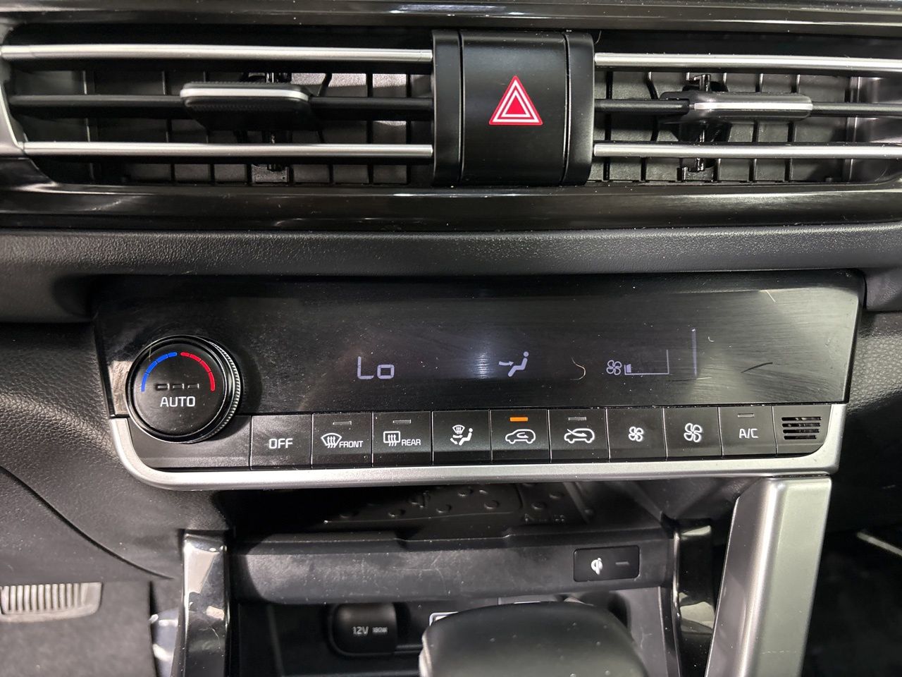 Vehicle image 16 of 34