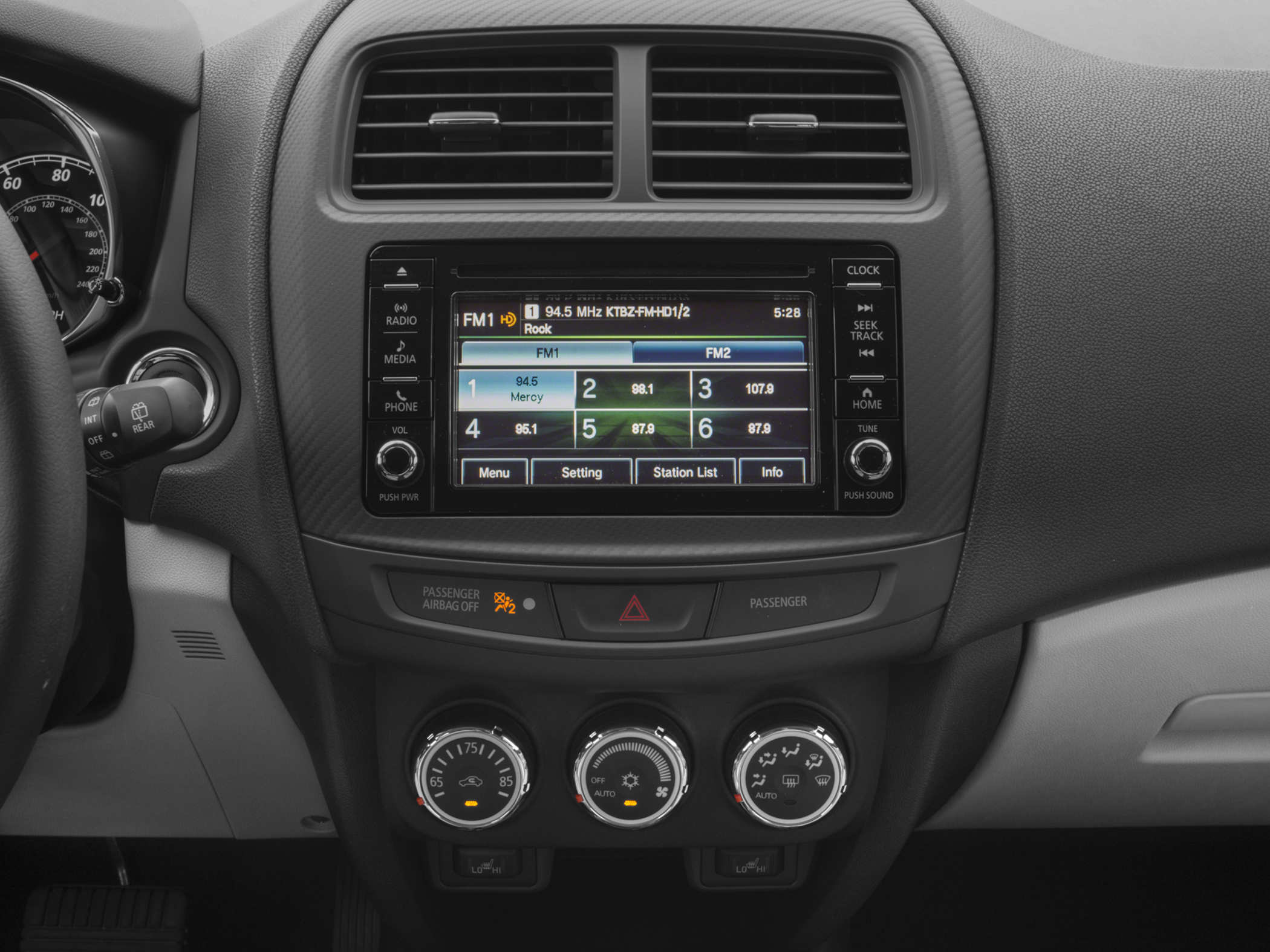 Vehicle image 5 of 12