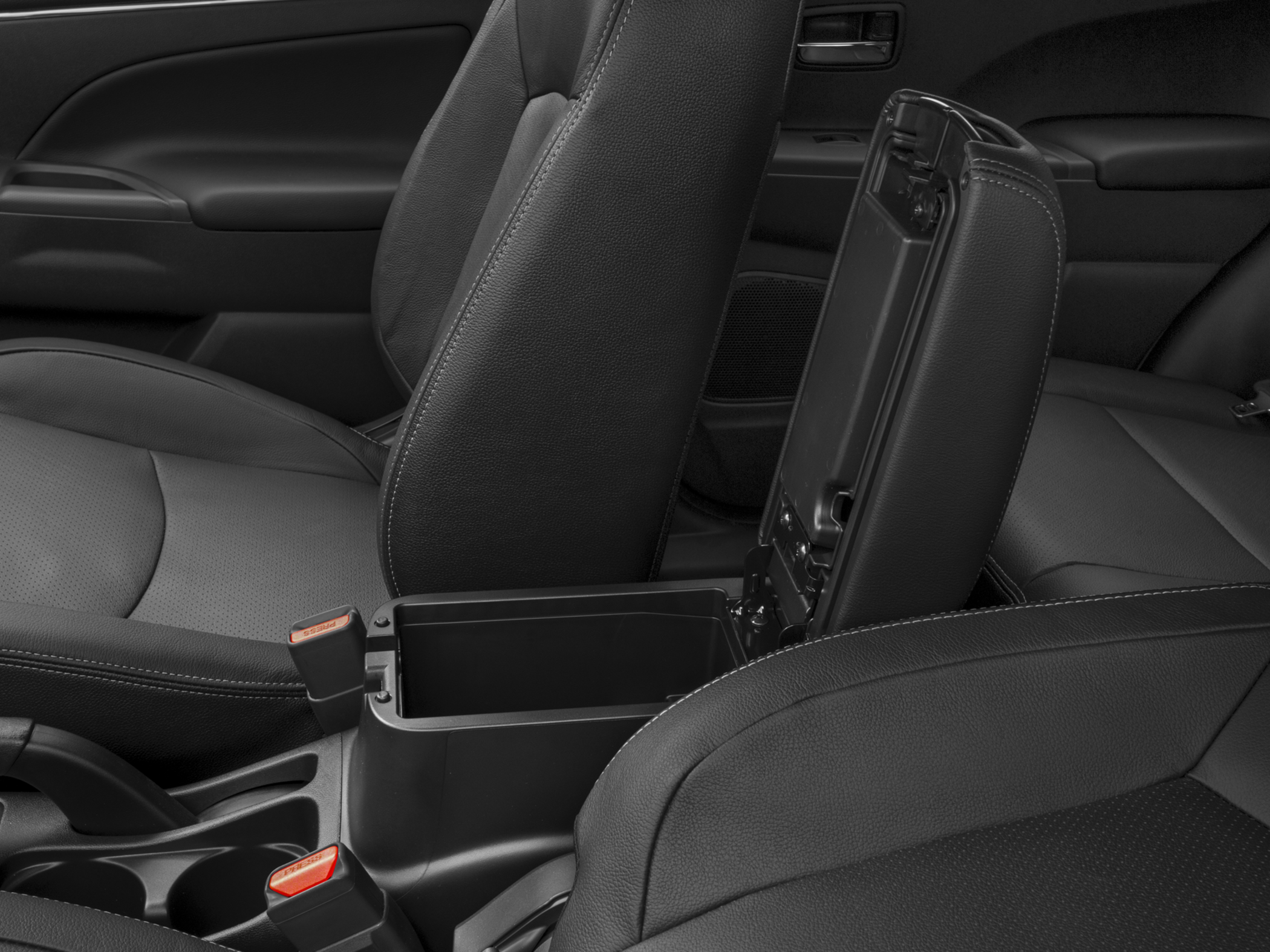 2016 Mitsubishi Outlander Sport GT 2.4 Image 7 of 12