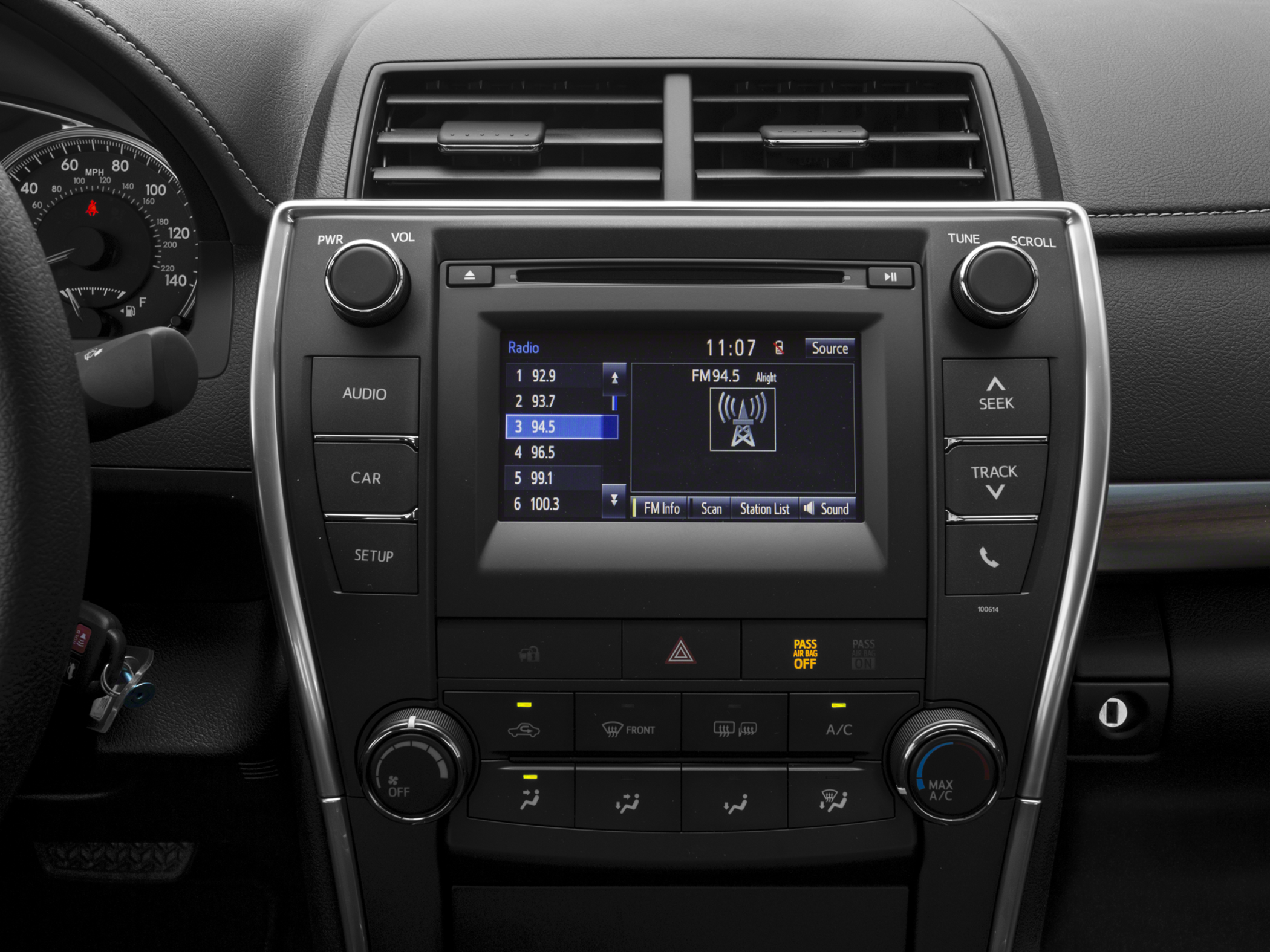Vehicle image 5 of 12