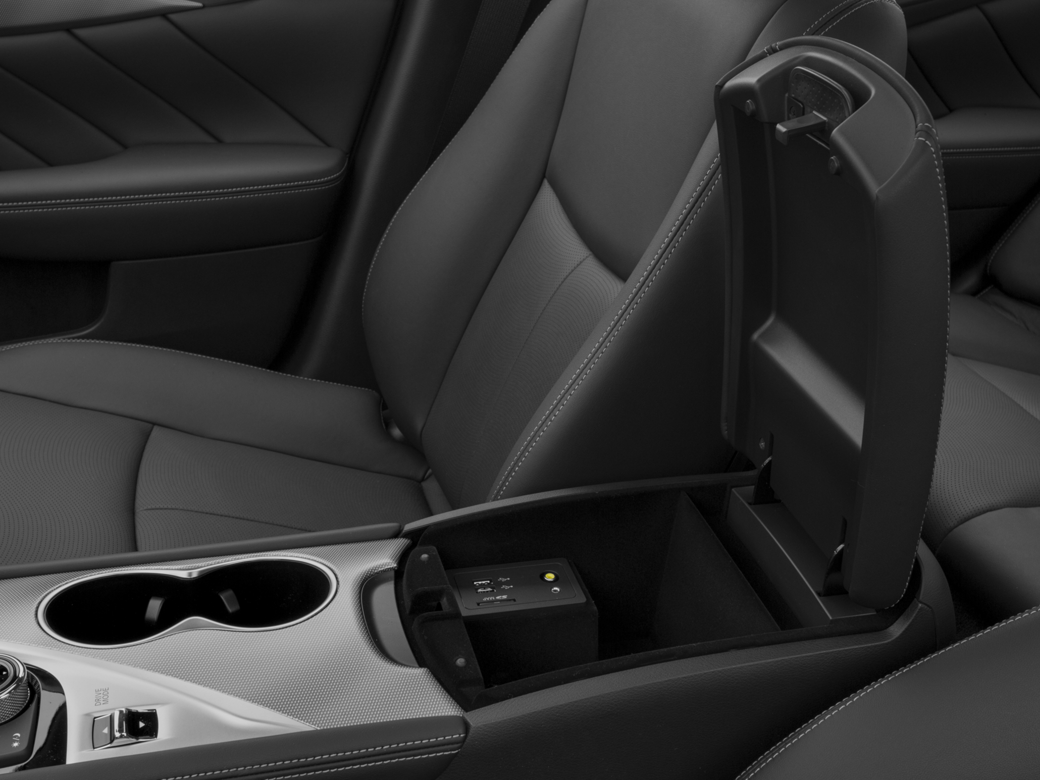 2017 INFINITI Q50 3.0T Premium Image 7 of 12