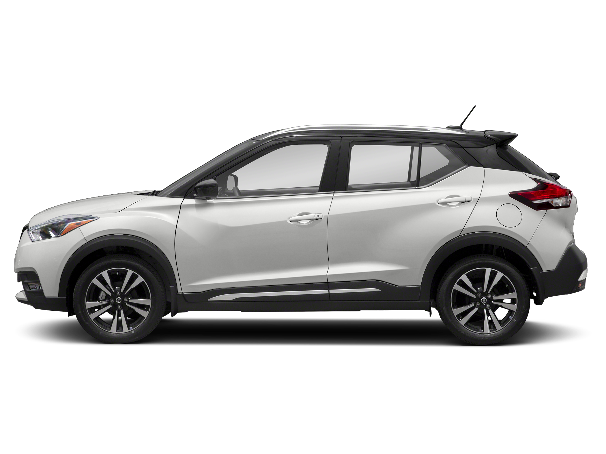 2018 Nissan Kicks SR Image 2 of 11