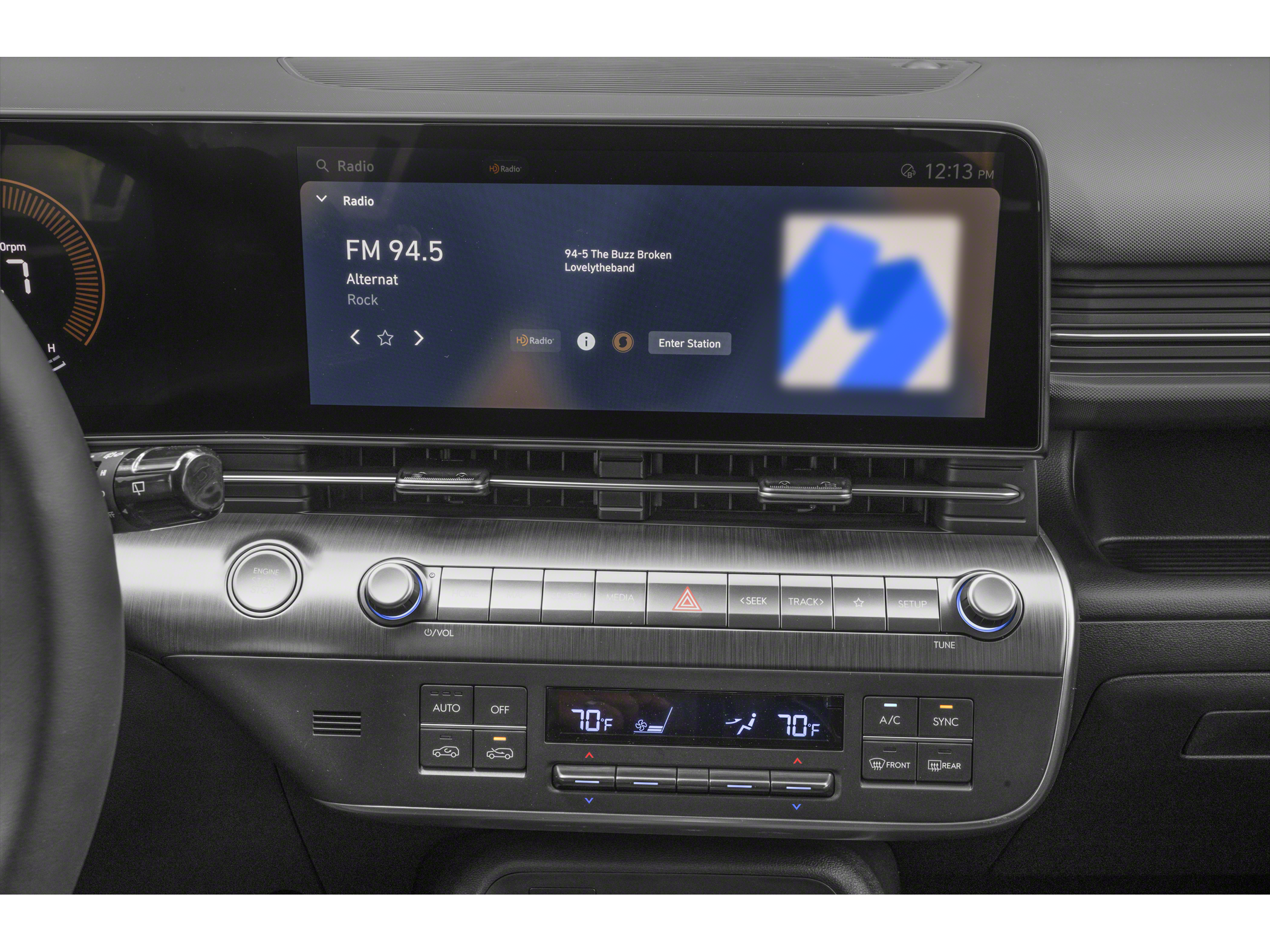 2024 Hyundai Kona SEL Image 5 of 11