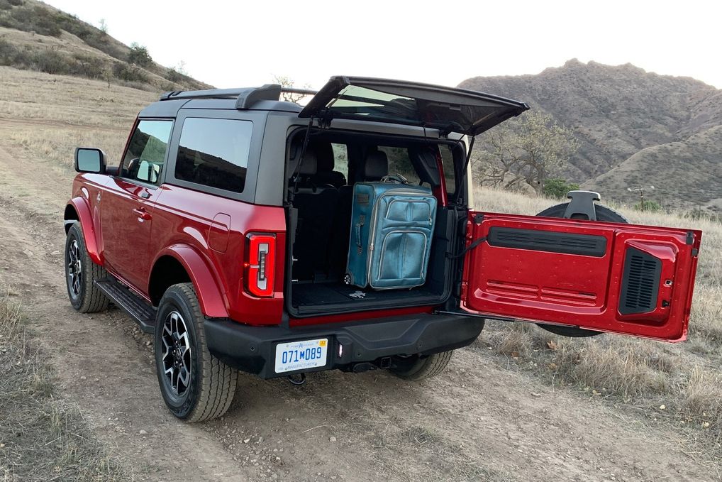 2 Door Bronco Cargo Space