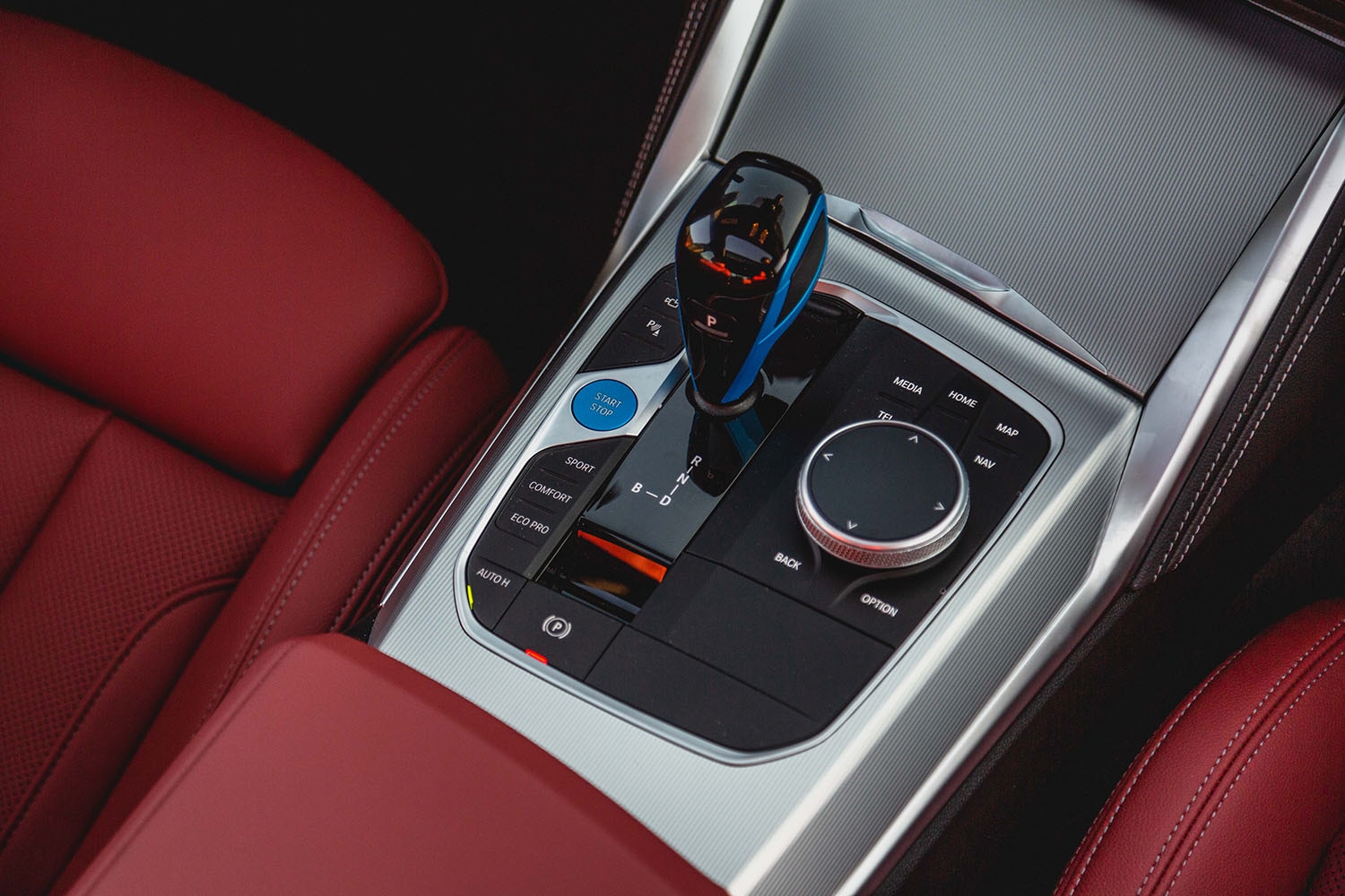 2022 BMW i4 M50 interior, center console, iDrive controls and shifter