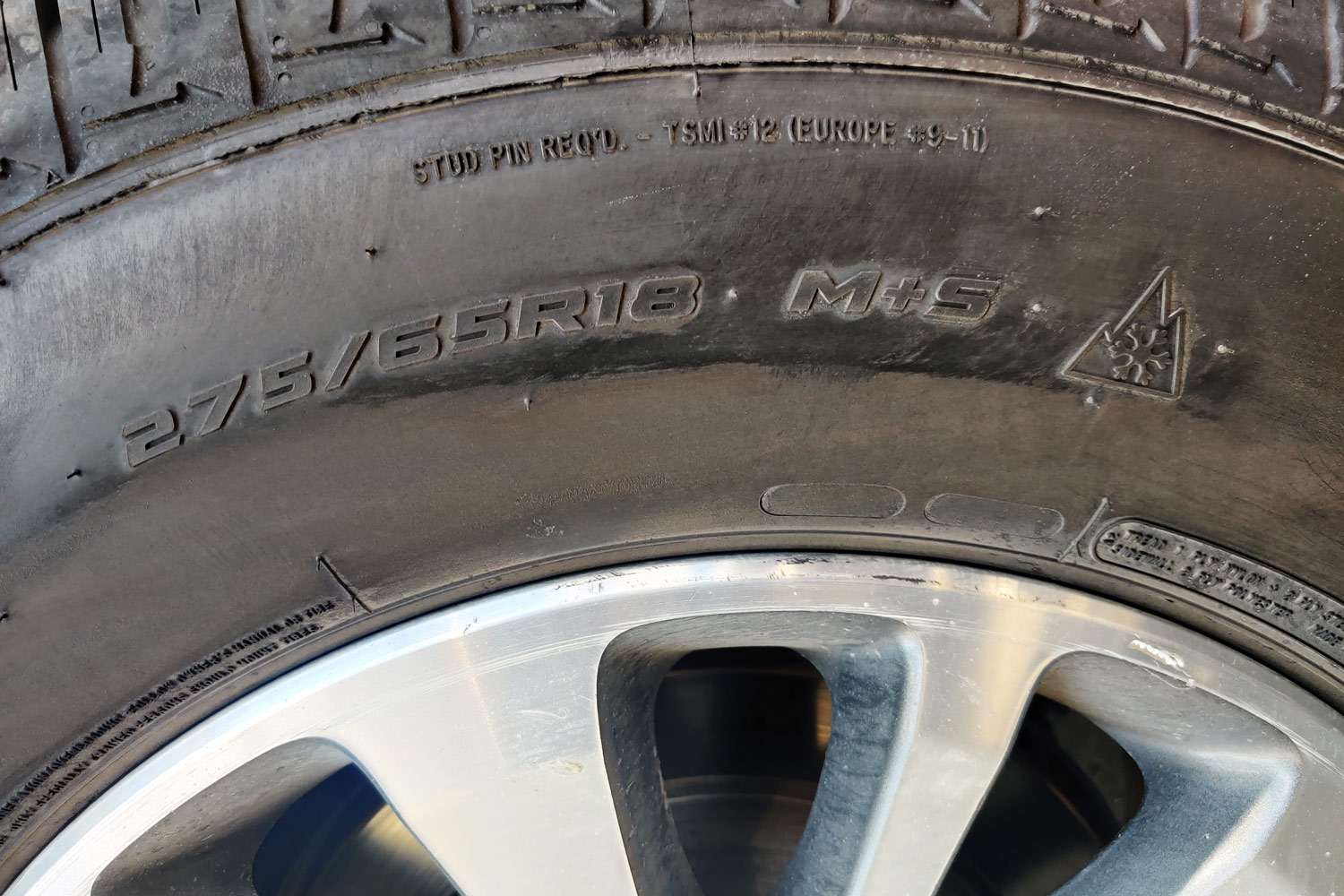 M+S tires 275/65R18