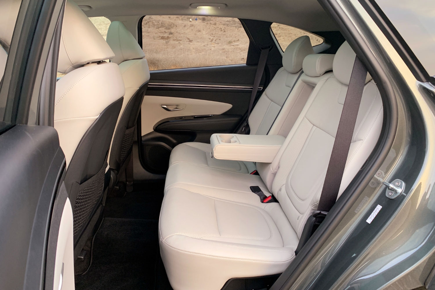 2022 Hyundai Tucson Hybrid Limited Back Seat