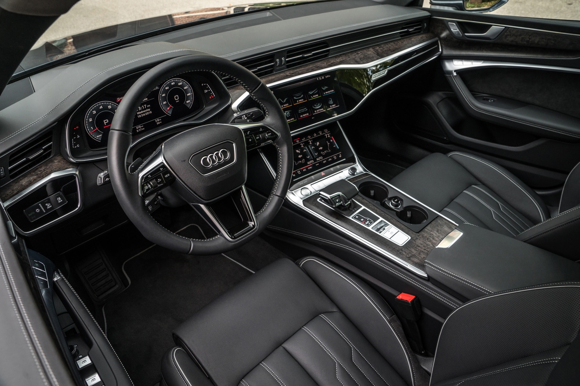 2022 Audi A6 interior and dashboard