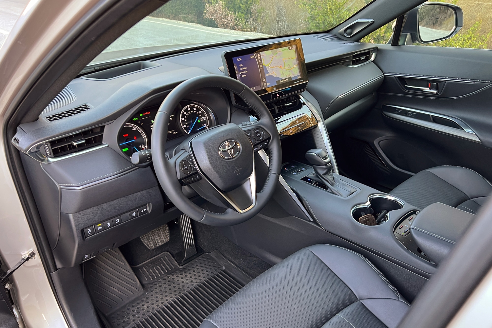 2022 Toyota Venza interior dashboard