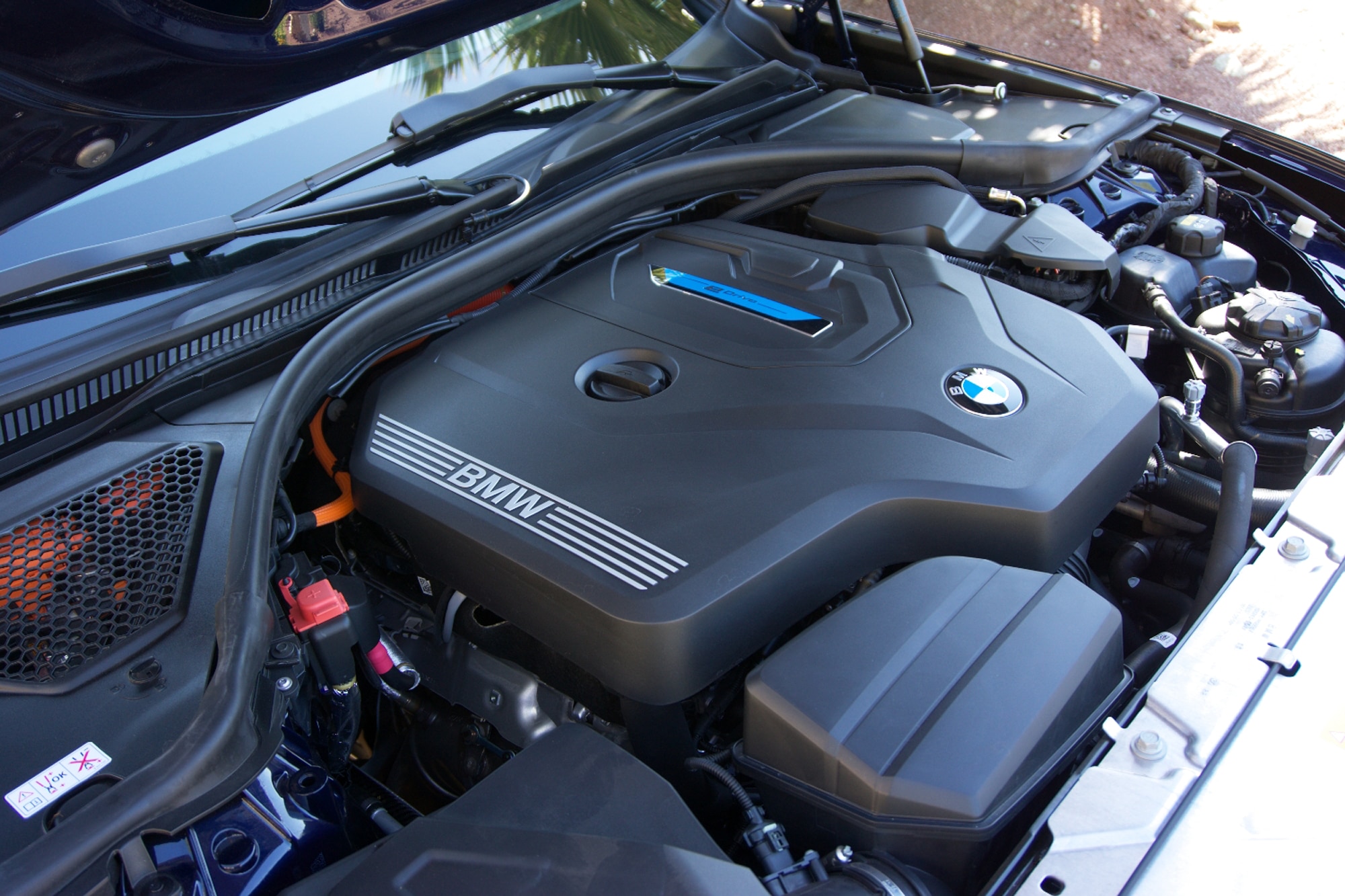 2023 BMW 3 Series 330e engine