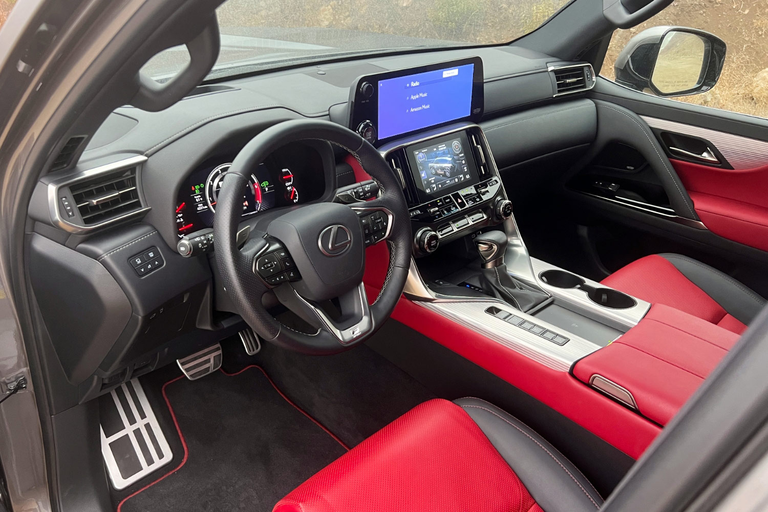 2022 Lexus LX interior front seats