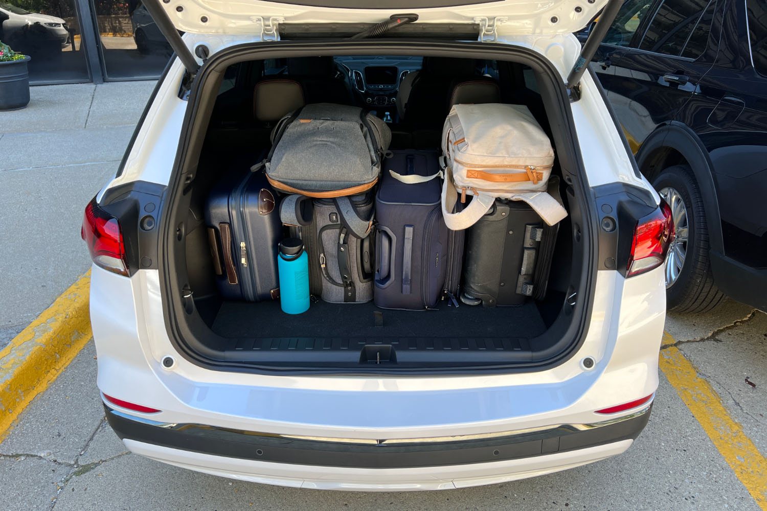 2022 Chevrolet Equinox RS, cargo space
