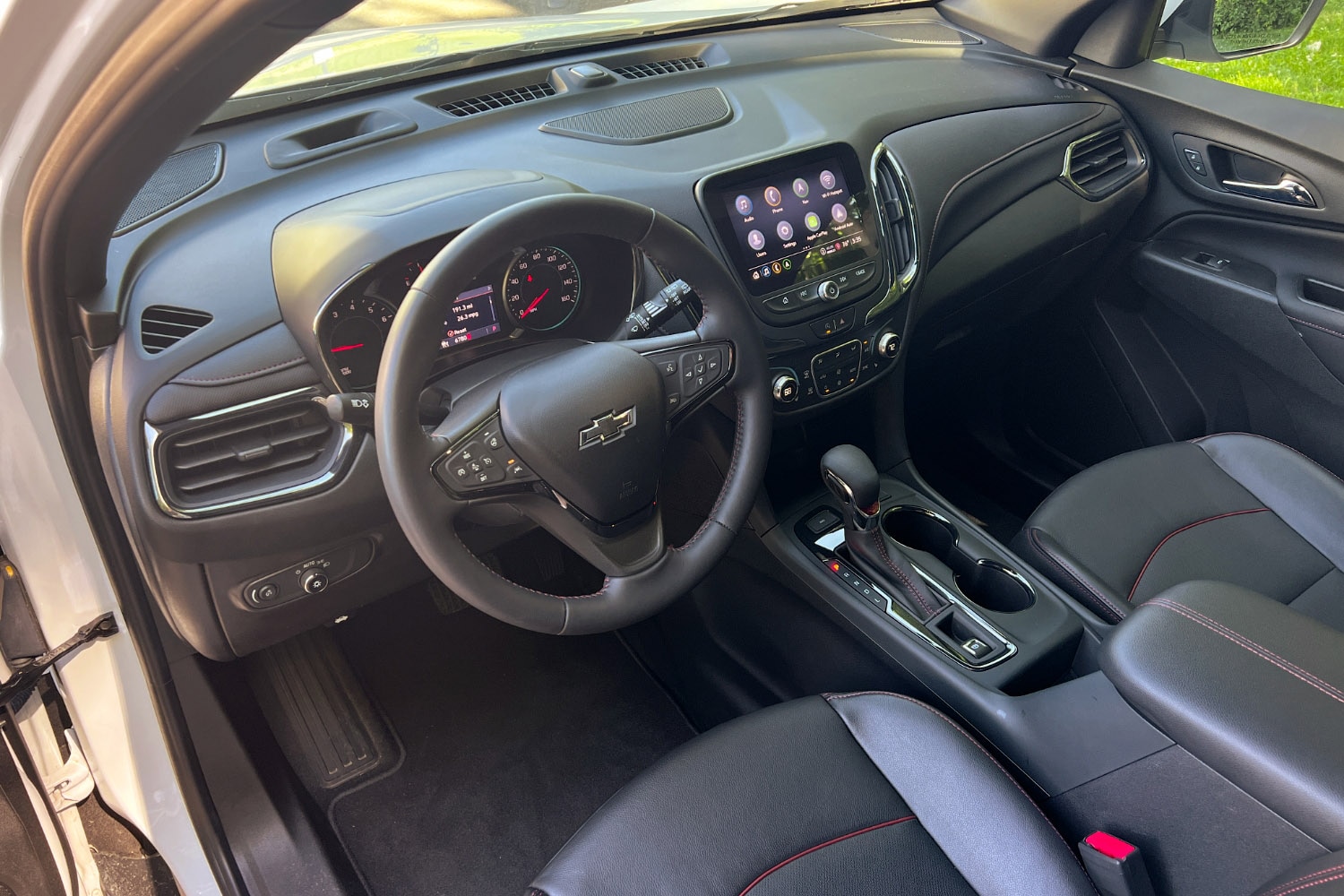 2022 Chevrolet Equinox RS, interior, dashboard