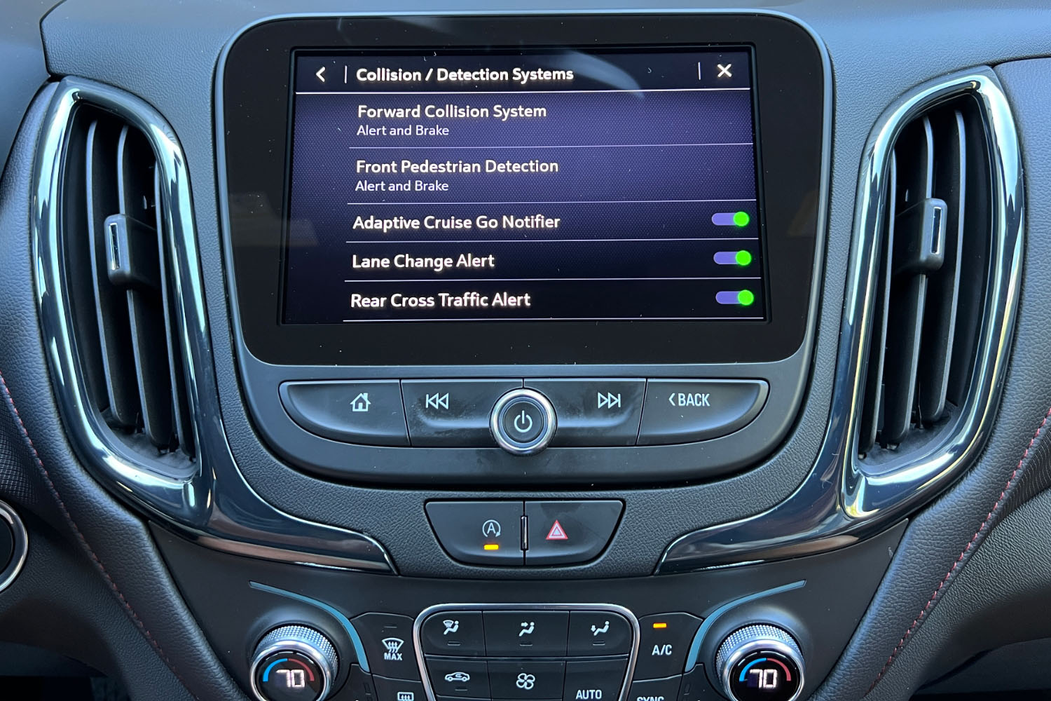 2022 Chevrolet Equinox RS safety features screen