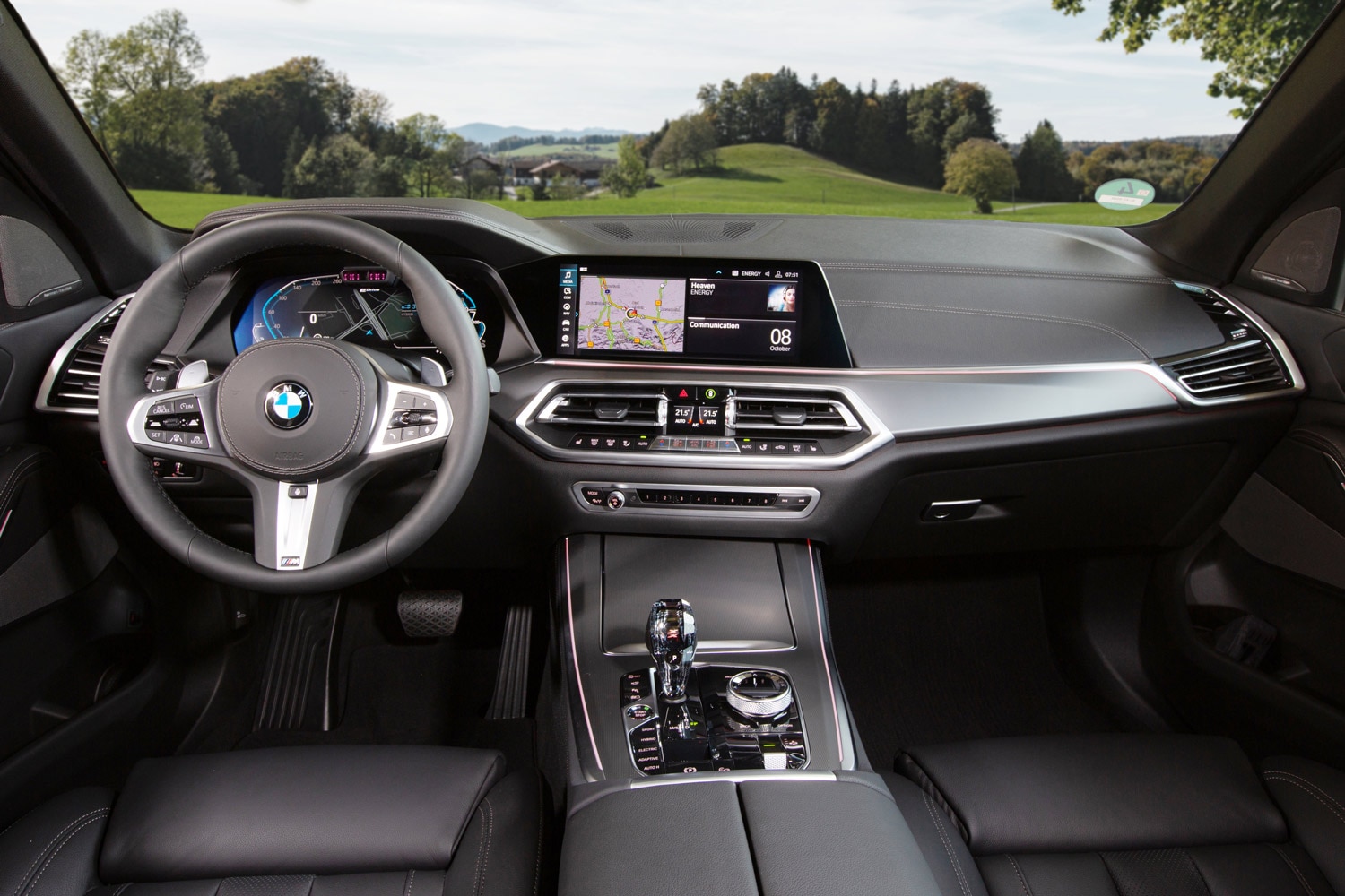 2023 BMW X5 interior