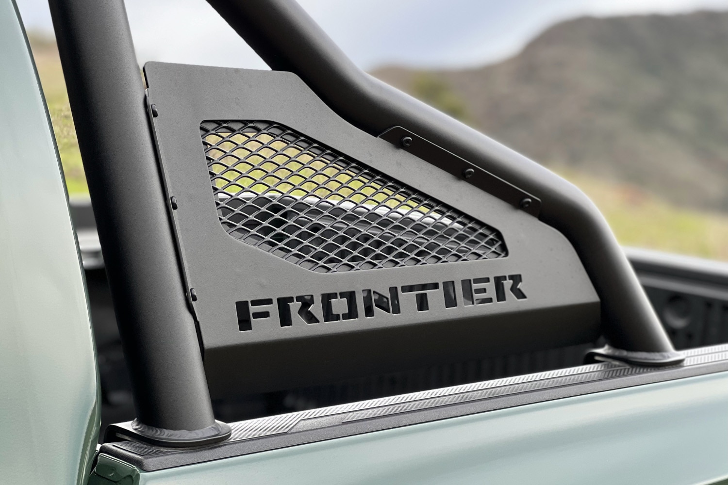 2022 Nissan Frontier Pro-4X sport bar