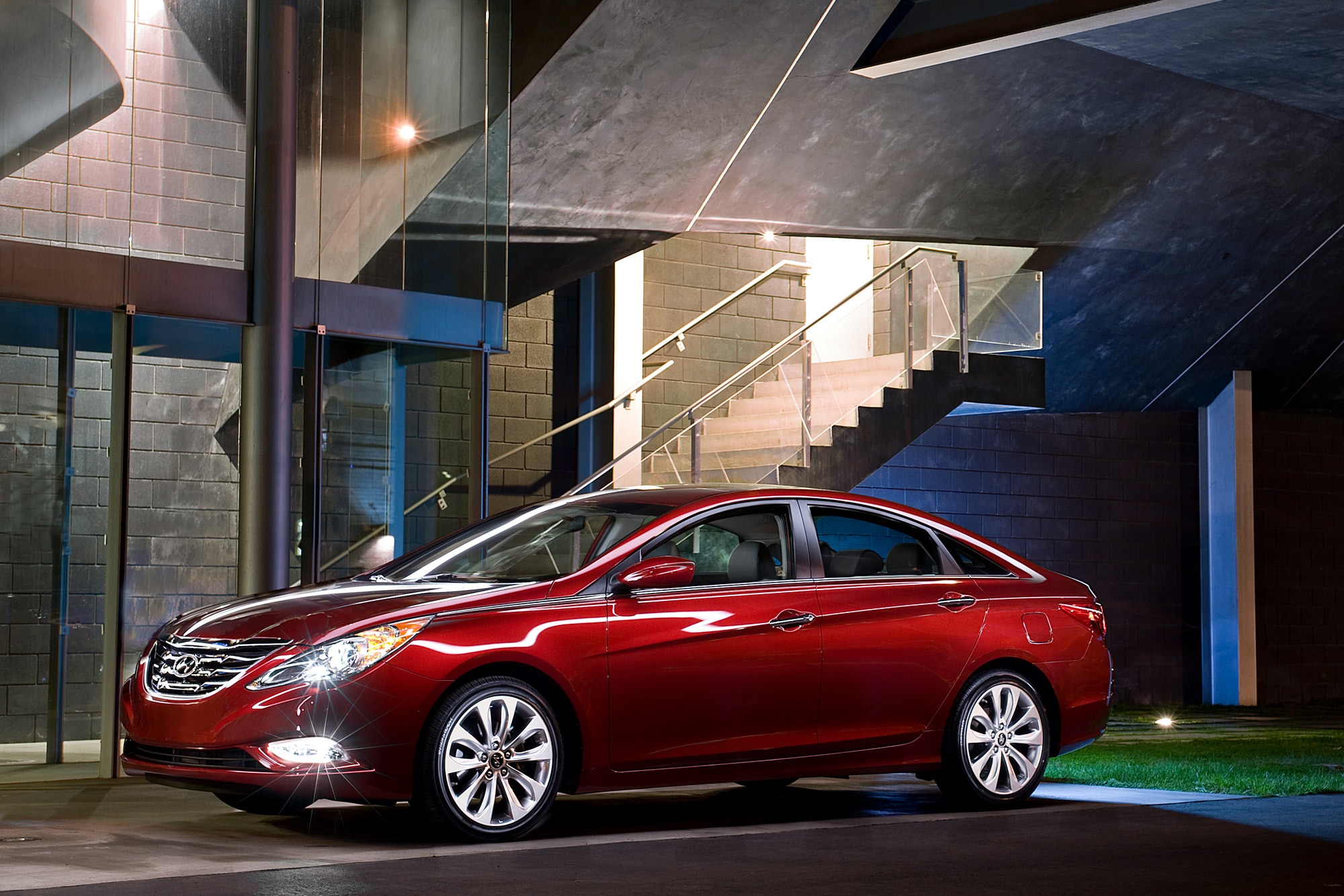 Red 2013 Hyundai Sonata