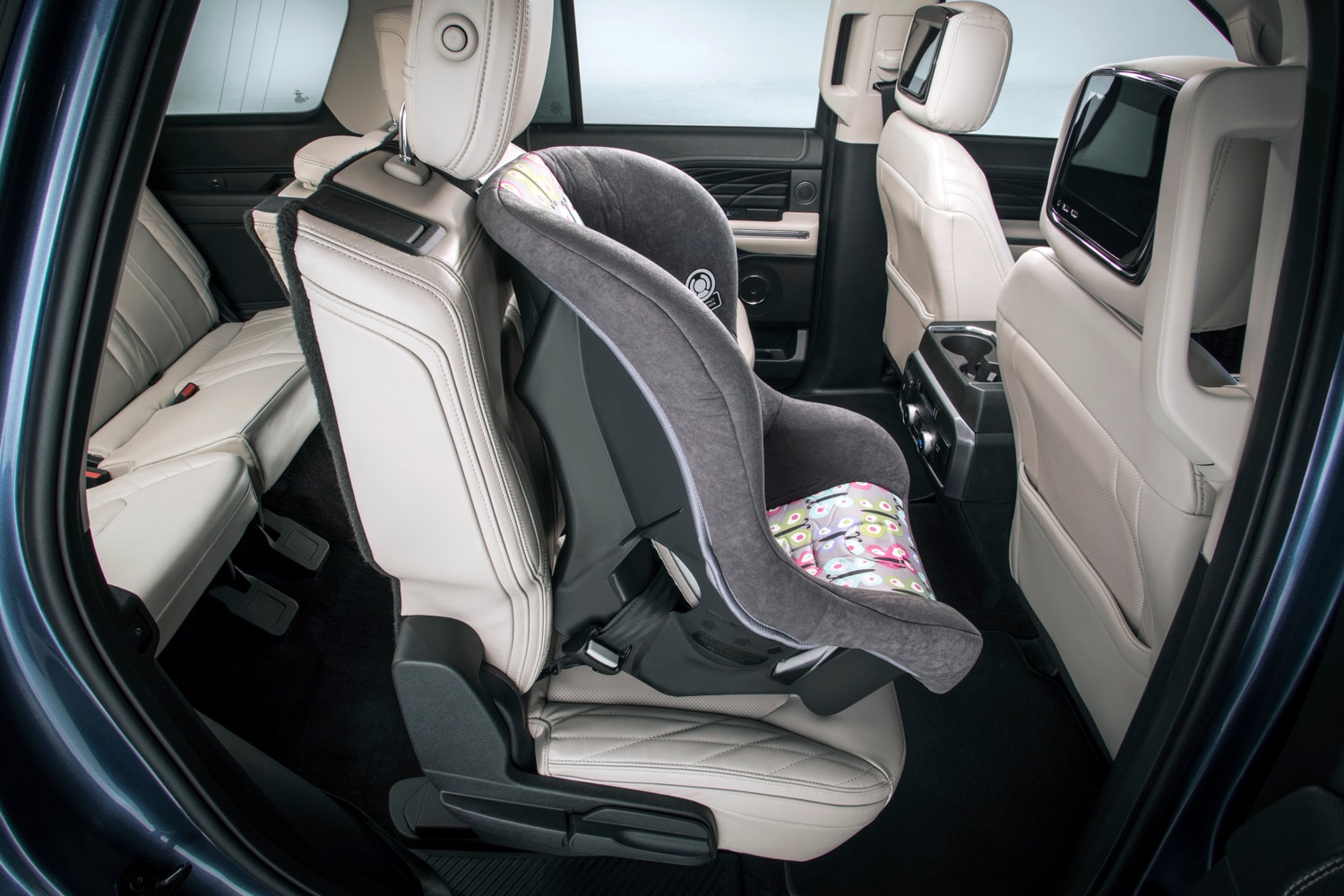 Ford child seat facing forward
