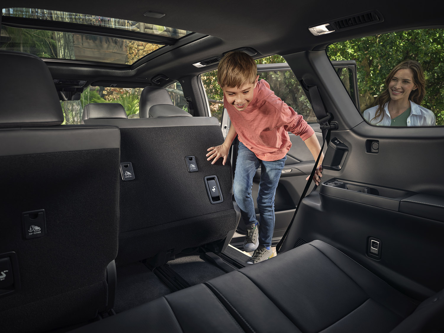 2024 Lexus TX 350 Premium with child entering third row seating area