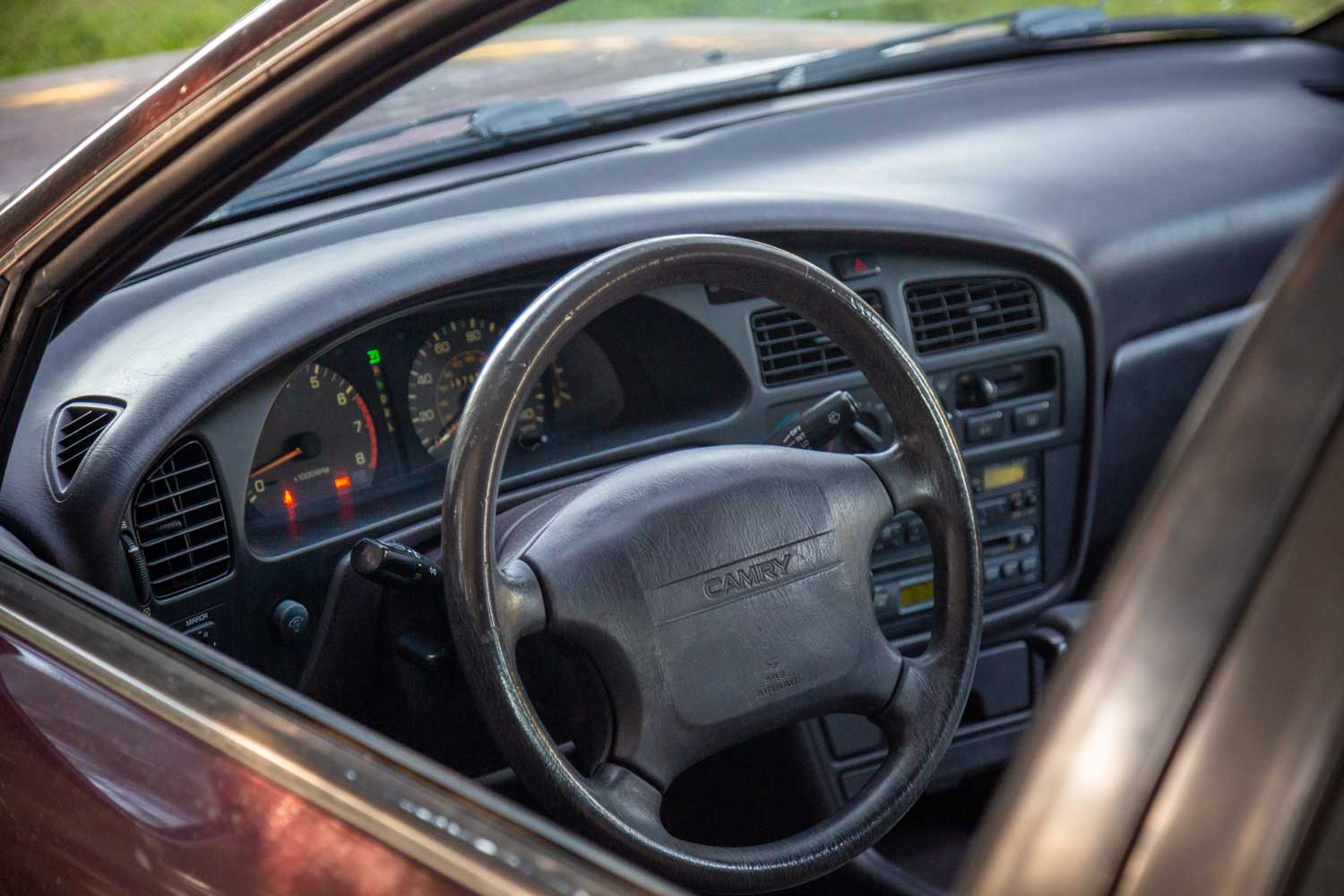 1993 Toyota Camry LE interior dashboard